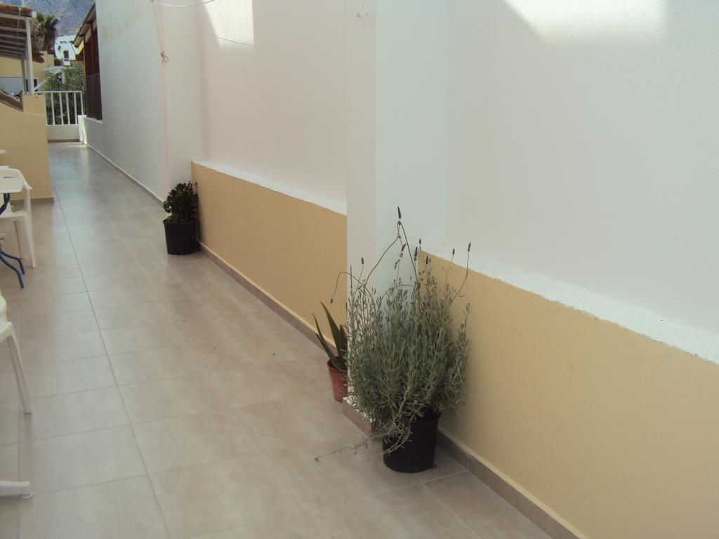 Aparthotel Bella Sant à Períssa Extérieur photo