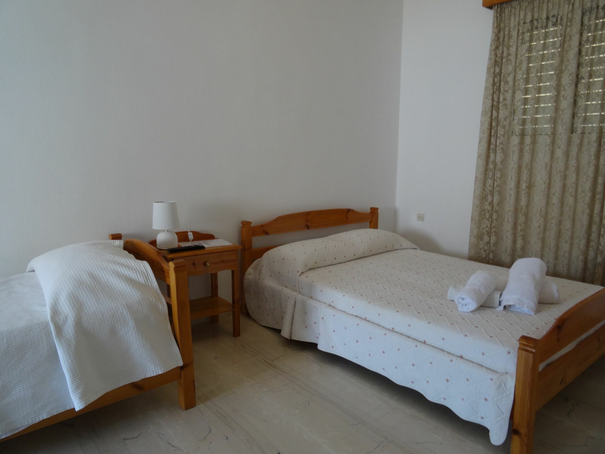 Aparthotel Bella Sant à Períssa Extérieur photo