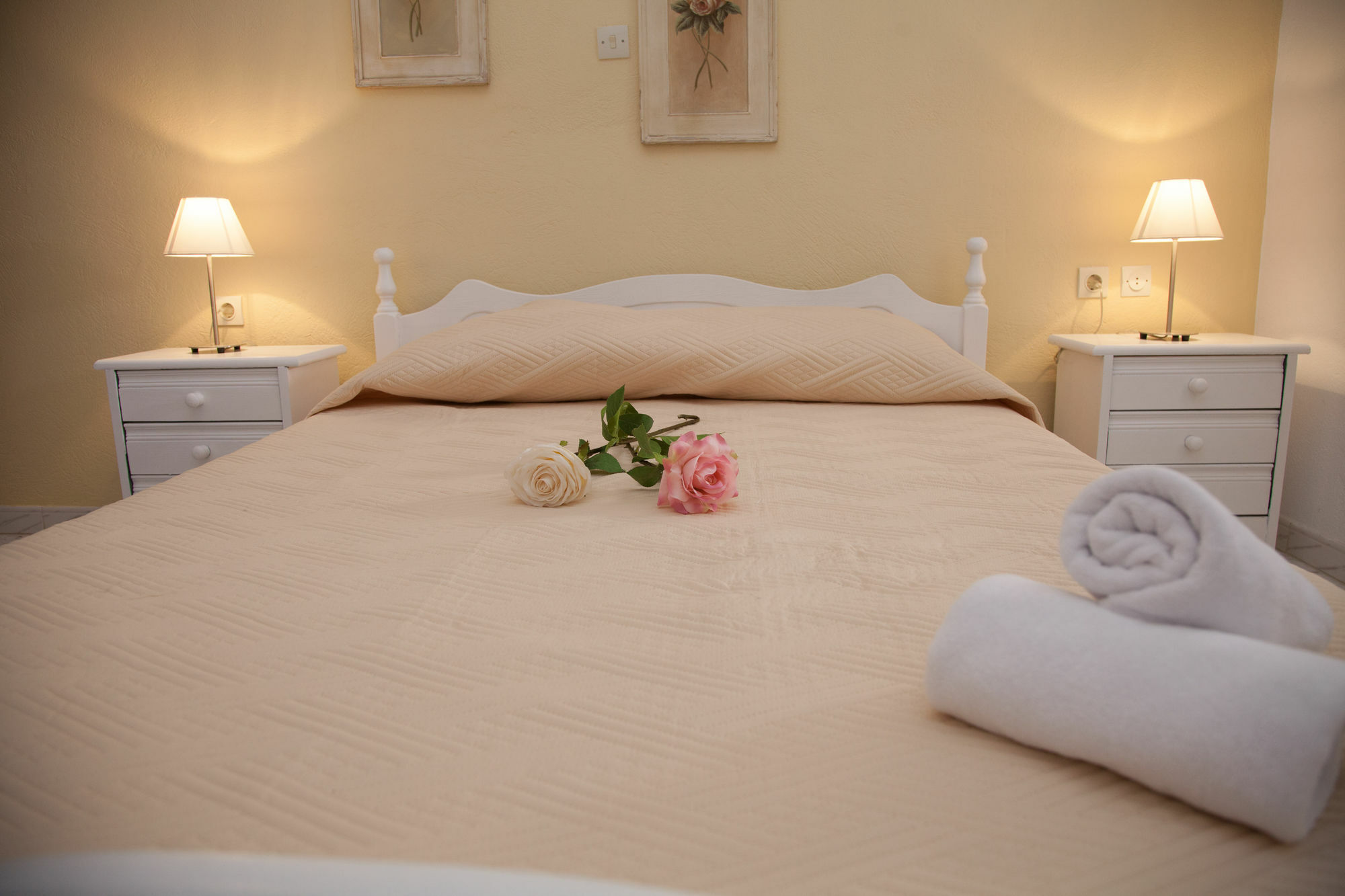 Aparthotel Bella Sant à Períssa Extérieur photo